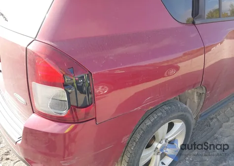 2016 Jeep Compass Latitude из США, поврежденный, VIN 1C4NJDEB7GD546365